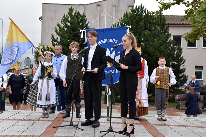 Rugsėjo 1 d. miesto aikštėje vyko Mokslo ir žinių dienos šventė