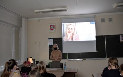Mykolo Riomerio Universiteto projekto „Gyvenimo startuolis“ komanda gimnazijoje