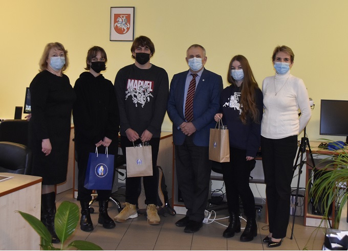 Apdovanoti konkurso skirto Tarptautinės antikorupcijos dienai dalyviai