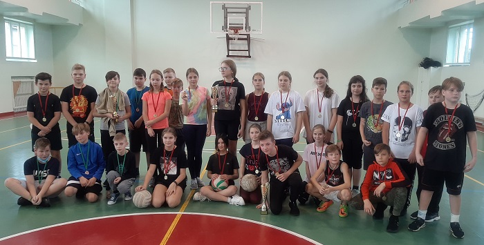 Mergaičių ir berniukų kvadrato varžybos