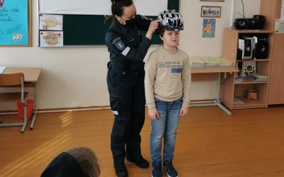 3 klasių mokiniai ir mokytojos dalyvauja ilgalaikiame projekte ,,Rieda ratai rateliukai“