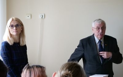 Gimnazija sulaukė svečių iš Lietuvos mokslų akademijos