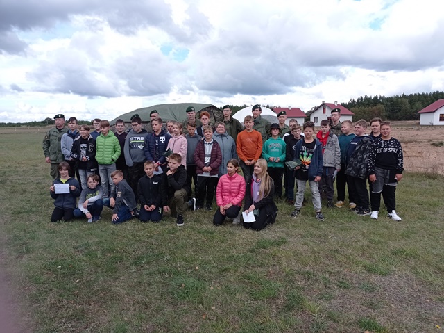 Mokiniai dalyvavo Lietuvos gynybos, kultūros švietimo asociacijos jaunimo savanoriškosios veiklos pristatyme