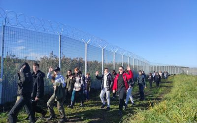 Jaunojo pasieniečio būrelių nariai dalyvavo žygyje palei valstybės sieną
