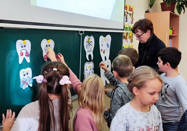 Paskaitėlė apie dantukų priežiūrą ir burnos higieną „Sveikos šypsenos pažadas“