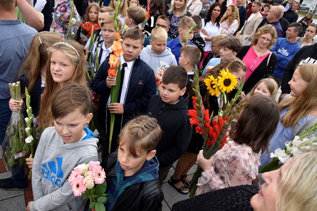 Gimnazijos bendruomenė paminėjo Mokslo metų pradžios šventę