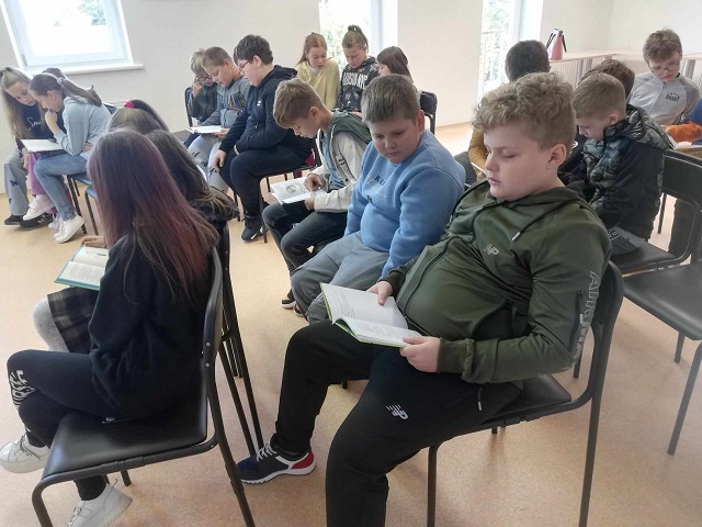Gimnazijoje vyksta projektas „Puslapių iššūkis“,