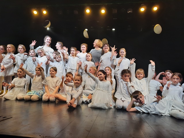 Šokio teatro „Dansema“ ir 1-4 kl. mokinių kūrybinis edukacinis projektas