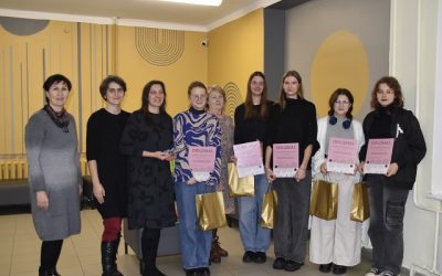 Interjero dizaino kūrybinių dirbtuvių metu gimusių kūrinių pristatymas