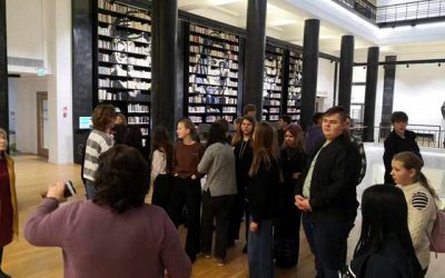 Gimnazistai susipažino su Lietuvos nacionaline biblioteka