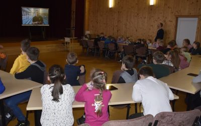 Renginys 2–4 klasių mokiniams „Mes mokame (mokomės) plaukti“