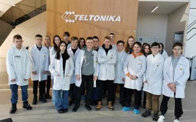 Devintokų apsilankymas technologijų įmonėje „Teltonika“