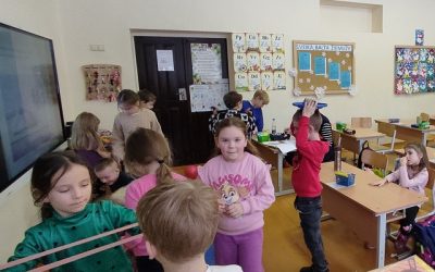Saugaus sėdimo darbo įgūdžių ugdymas