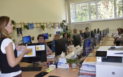 Gimnazijoje vyko susitikimas-kūrybinės dirbtuvės „Atrask pilietiškumo mokyklą“