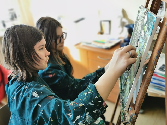 Projektas „Kartu pirmyn“ su bendradarbiaujančiomis institucijomis