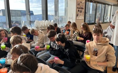 Edukacijoje „Sėkmingos klaidos – eksperimentai laboratorijoje“