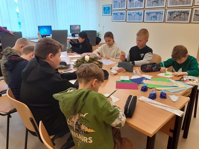 Edukacinė veikla „Kalėdinis atvirukas draugui“