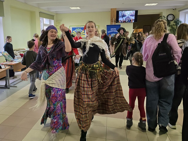 Gimnazijoje šurmuliavo Kaziuko mugė