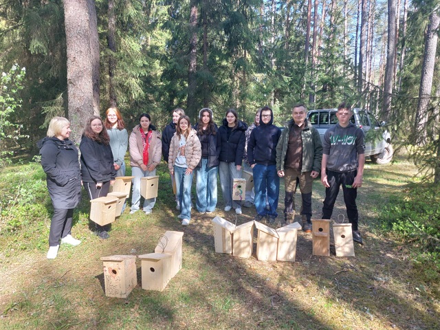 Ilgalaikis mokyklinis projektas „Paukščių namai“