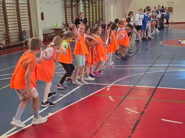 Pirmokų sporto šventė su tėveliais