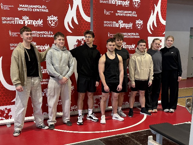 Zoninės štangos spaudimo varžybose