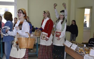 Gimnazijoje šurmuliavo Kaziuko mugė