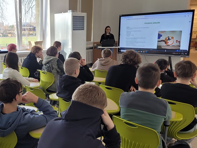 Atnaujintame gimnazijos muziejuje vyko renginiai