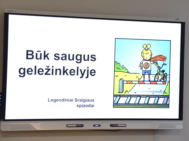 Penktokų pažintis su geležinkelių pasauliu ir saugaus elgesio taisyklėmis